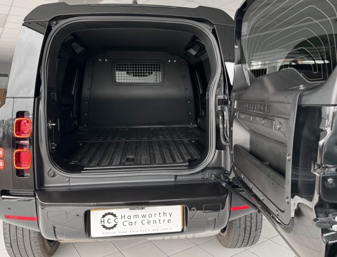 2025 Land Rover Defender