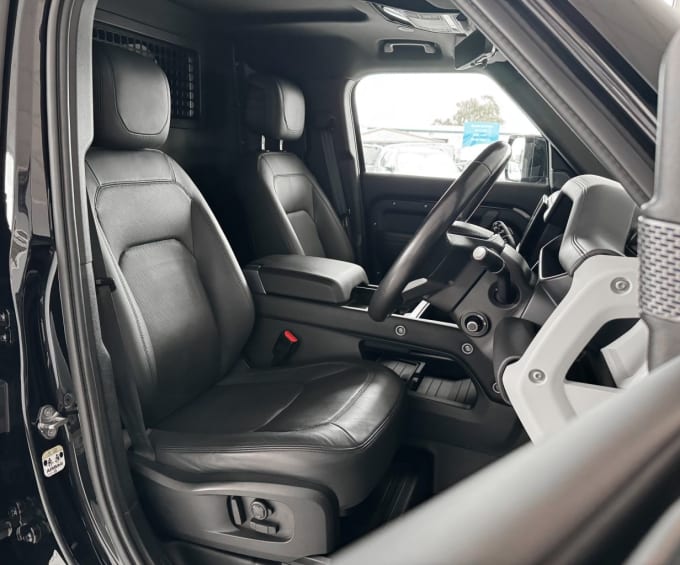 2025 Land Rover Defender