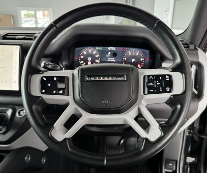 2025 Land Rover Defender