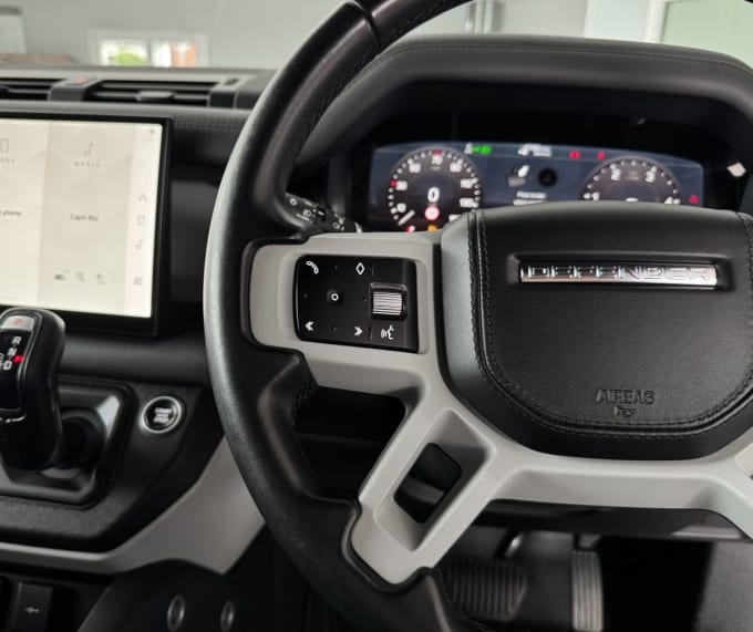 2025 Land Rover Defender