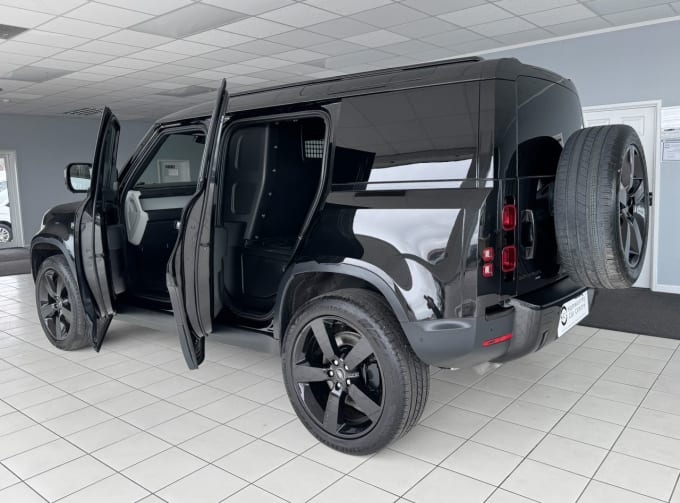 2025 Land Rover Defender