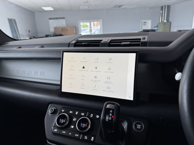 2025 Land Rover Defender