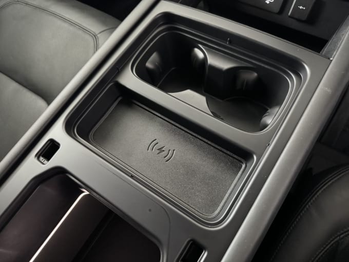 2025 Land Rover Defender