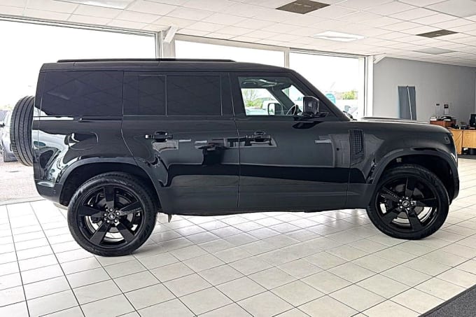 2025 Land Rover Defender