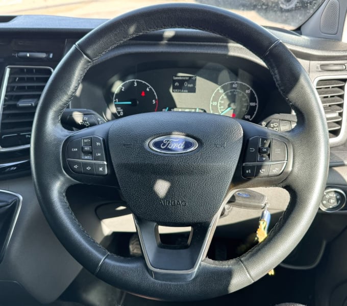 2025 Ford Transit Custom