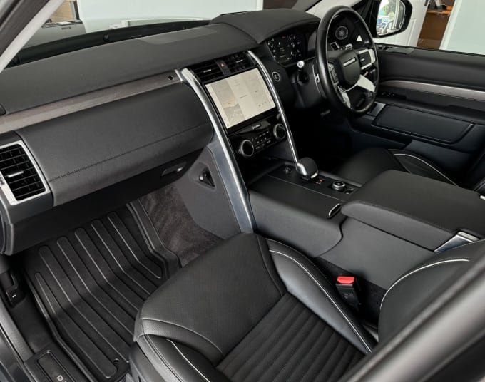 2025 Land Rover Discovery