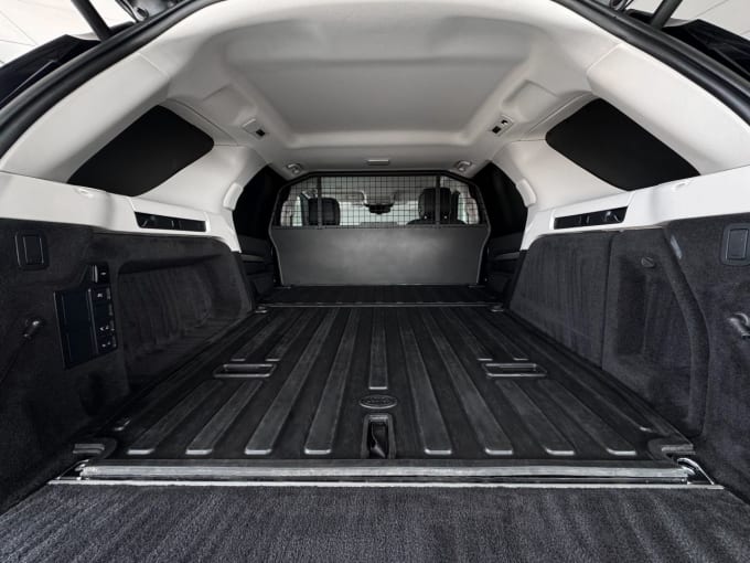 2025 Land Rover Discovery