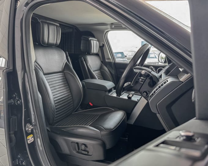 2025 Land Rover Discovery