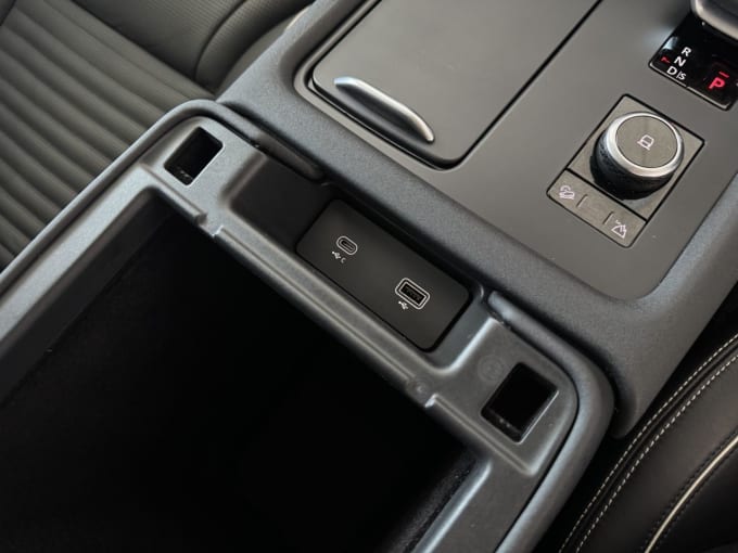 2025 Land Rover Discovery