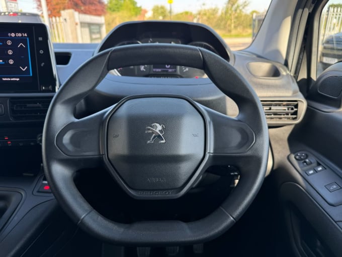 2025 Peugeot Partner