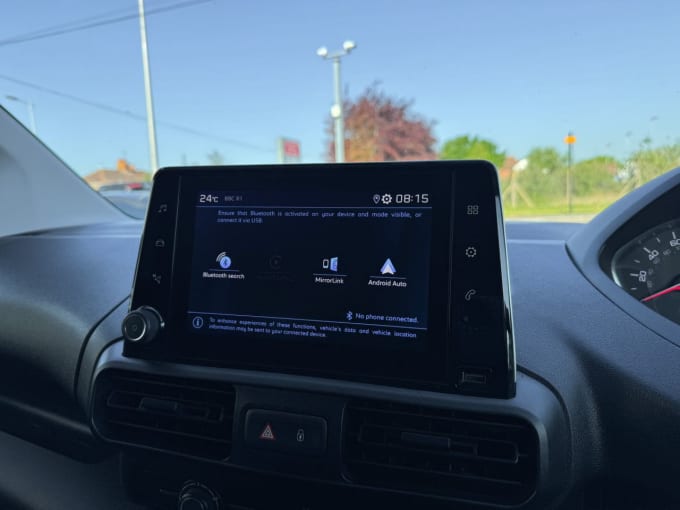 2025 Peugeot Partner