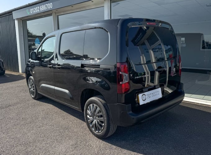 2025 Peugeot Partner