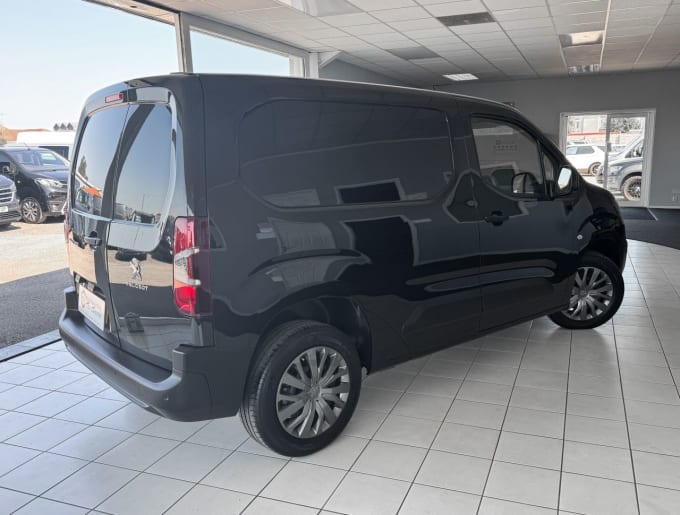 2025 Peugeot Partner