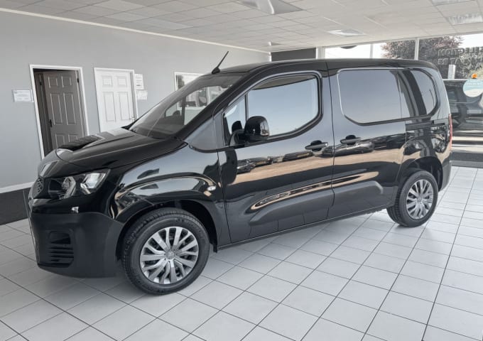 2025 Peugeot Partner
