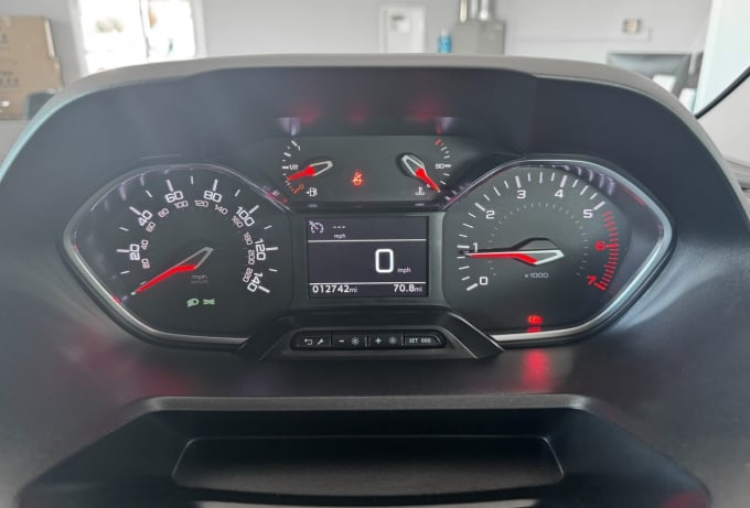 2025 Peugeot Partner