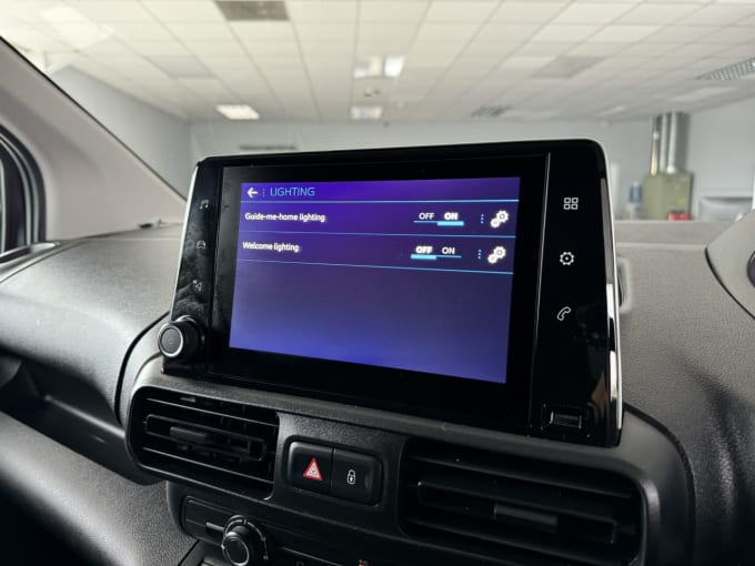 2025 Peugeot Partner