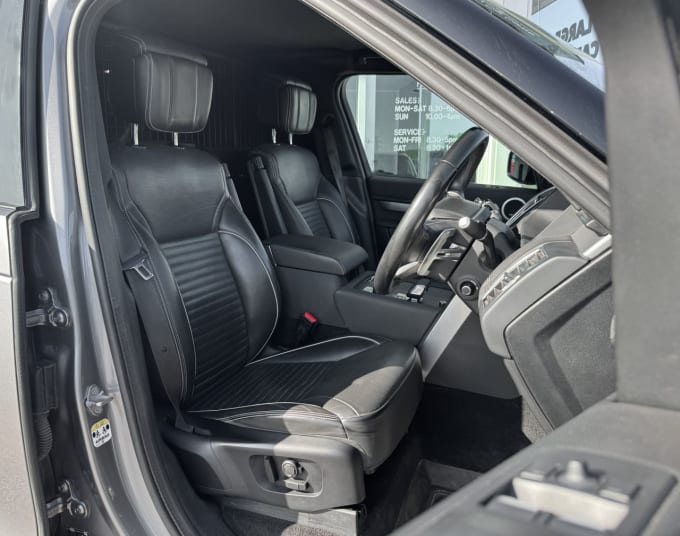 2025 Land Rover Discovery