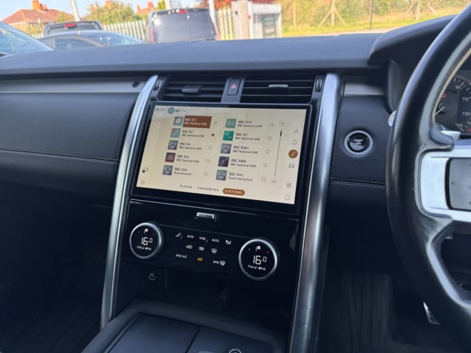 2025 Land Rover Discovery