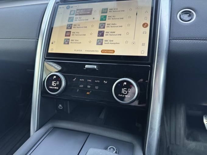 2025 Land Rover Discovery