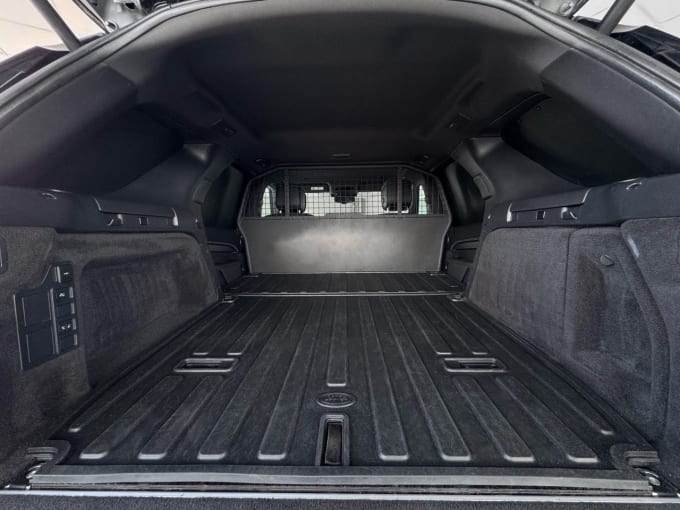 2025 Land Rover Discovery
