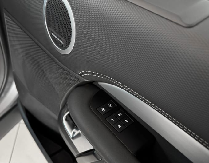 2025 Land Rover Discovery