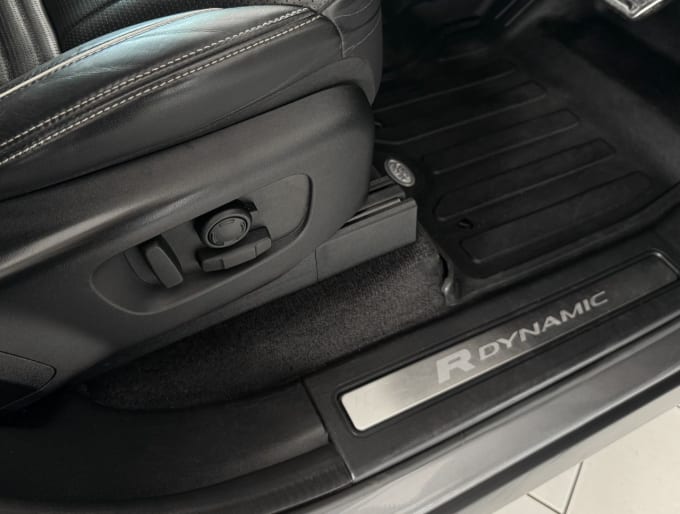 2025 Land Rover Discovery