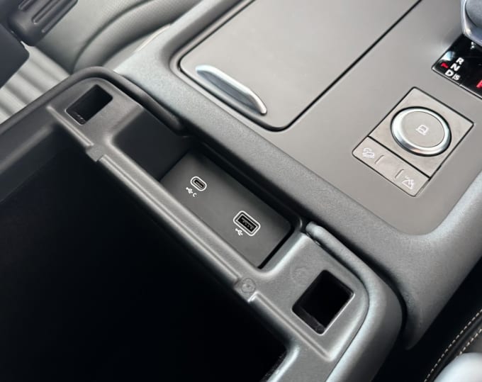 2025 Land Rover Discovery