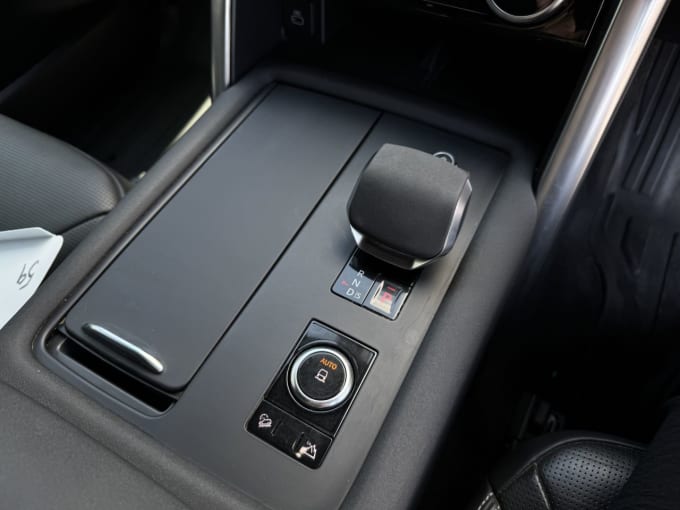 2025 Land Rover Discovery