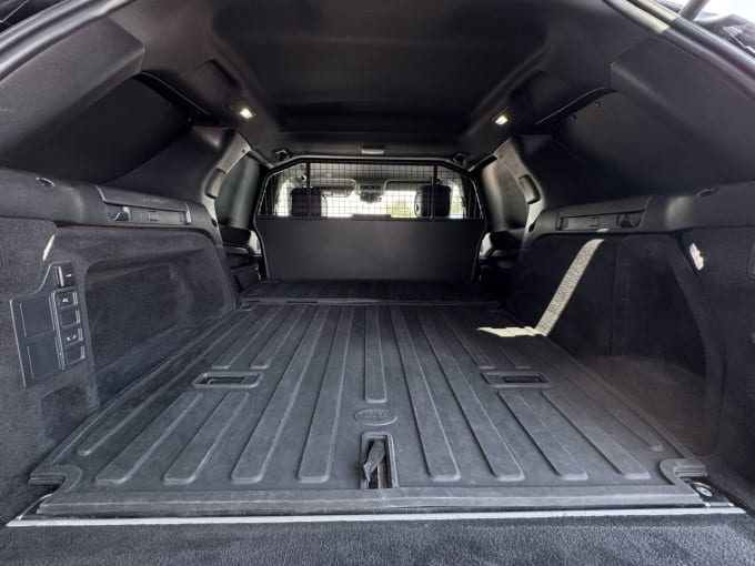 2025 Land Rover Discovery