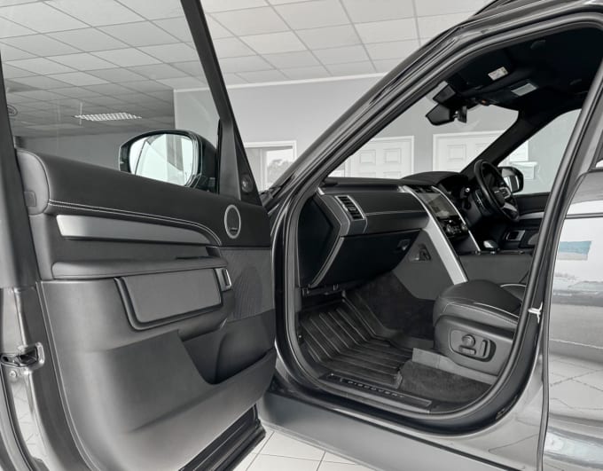 2025 Land Rover Discovery