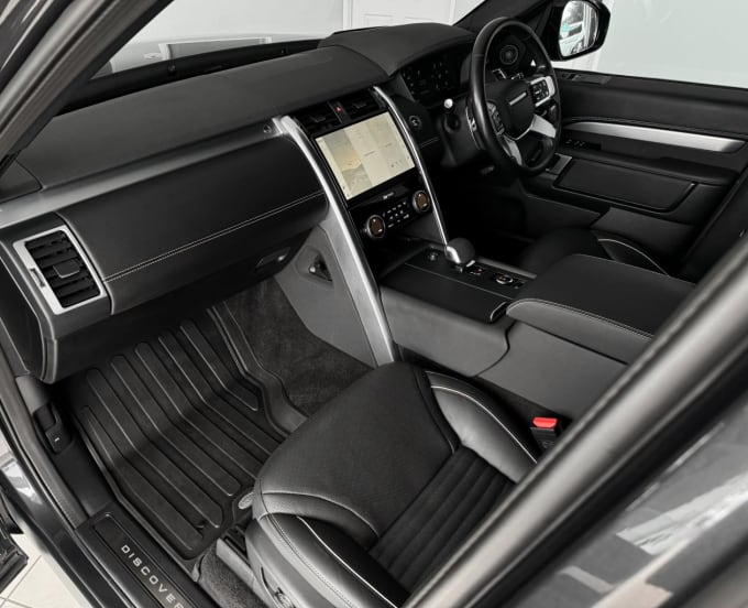 2025 Land Rover Discovery