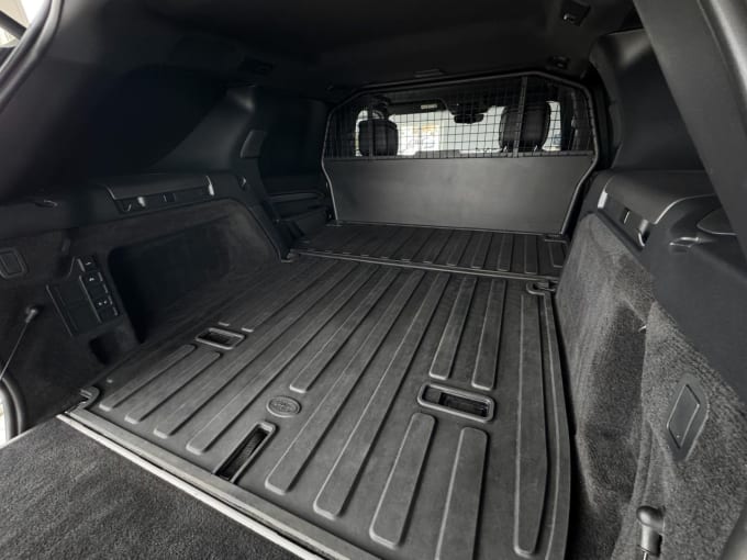 2025 Land Rover Discovery