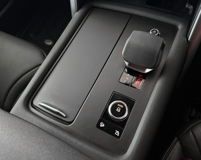 2025 Land Rover Discovery