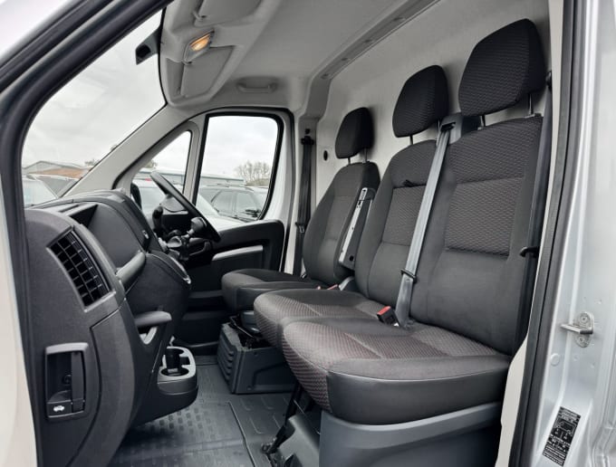 2025 Peugeot Boxer