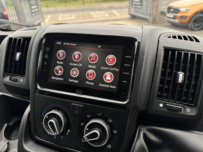 2025 Peugeot Boxer