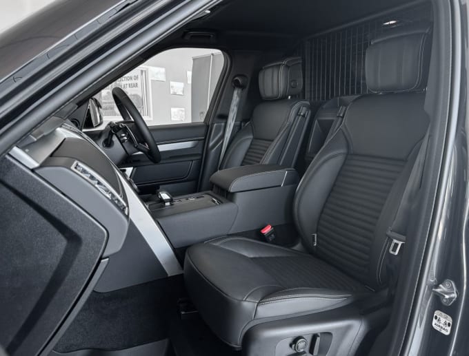 2025 Land Rover Discovery