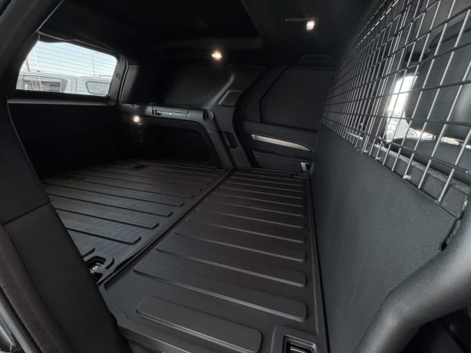 2025 Land Rover Discovery
