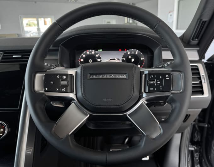 2025 Land Rover Discovery