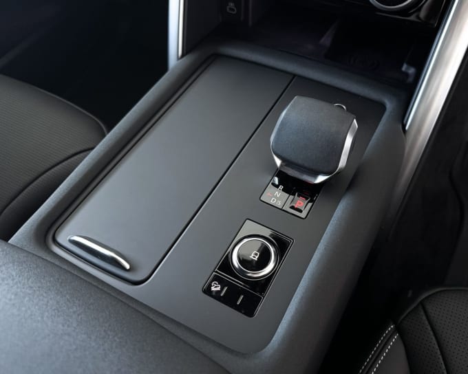 2025 Land Rover Discovery