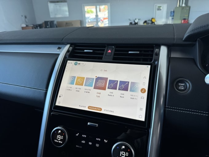 2025 Land Rover Discovery