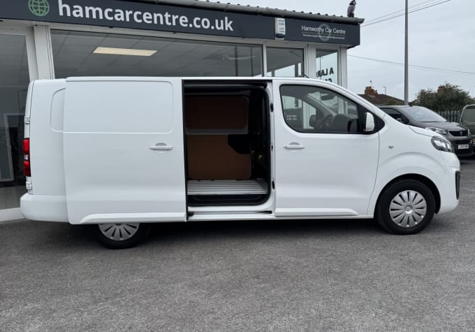 2025 Vauxhall Vivaro