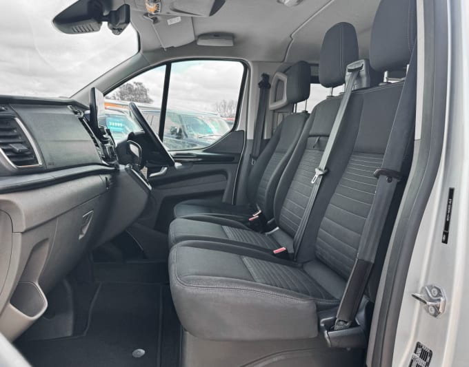 2025 Ford Transit Custom