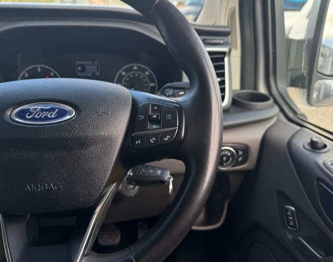 2025 Ford Transit Custom