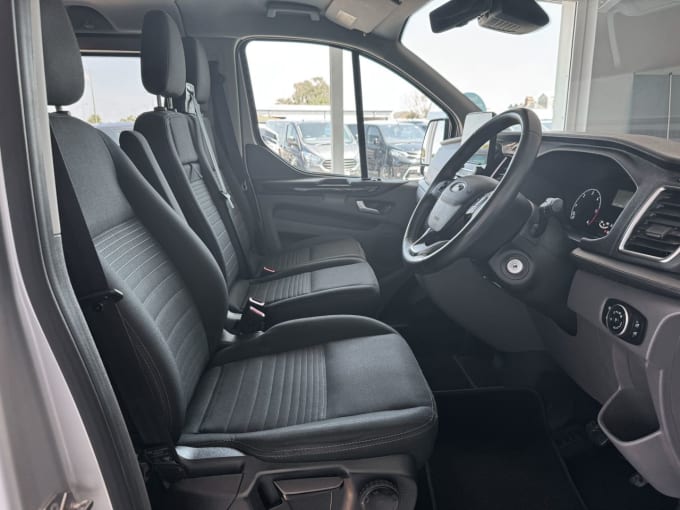 2025 Ford Transit Custom