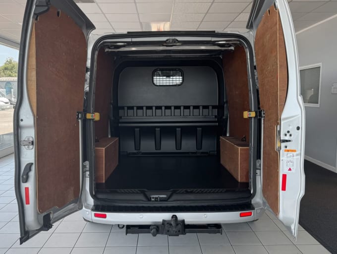 2025 Ford Transit Custom