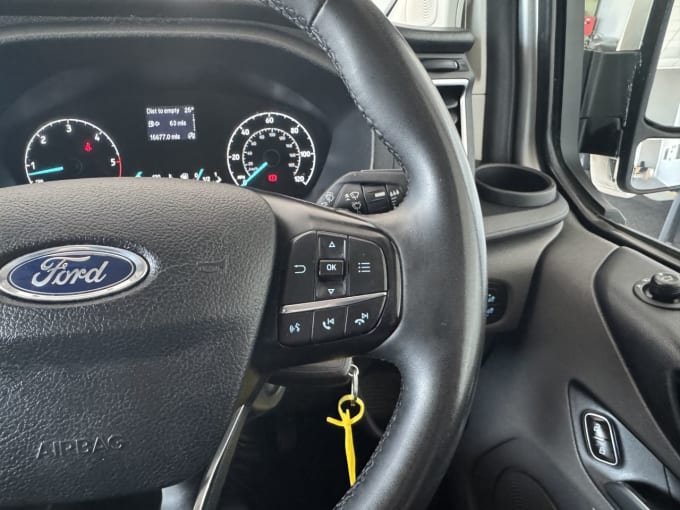 2025 Ford Transit Custom