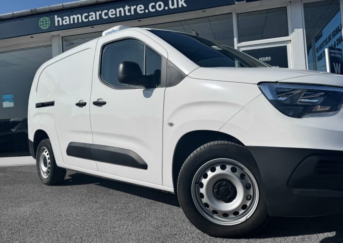 2025 Vauxhall Combo