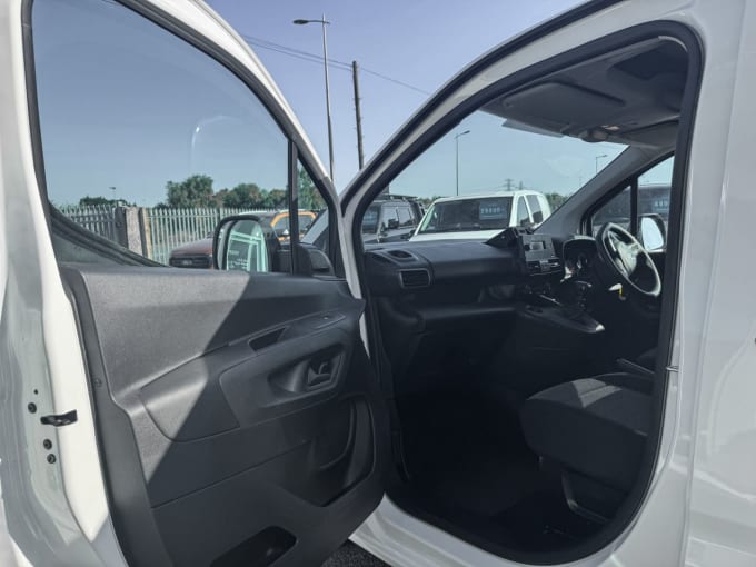 2025 Vauxhall Combo