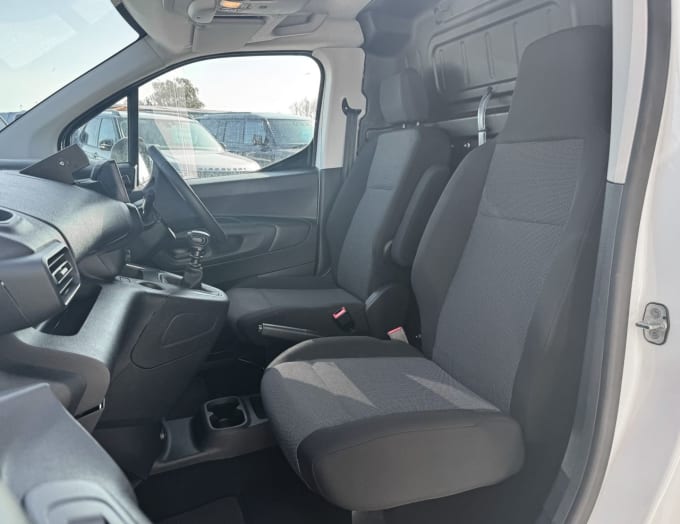 2025 Vauxhall Combo