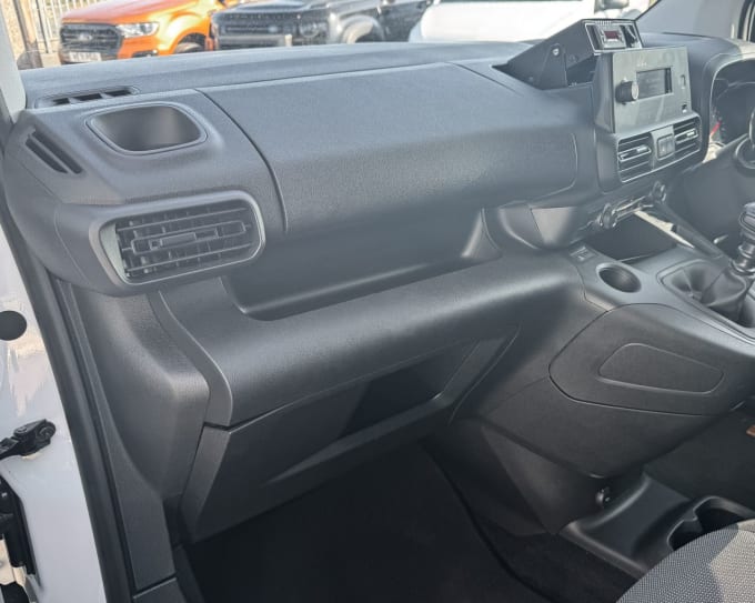 2025 Vauxhall Combo
